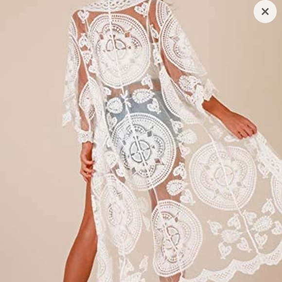 Beautiful woman coverup - Picture 7 of 8